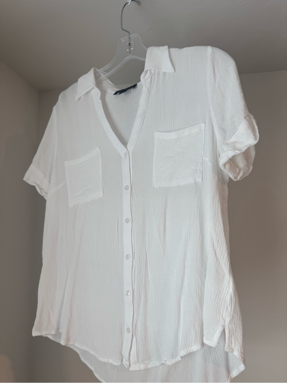 Women's White Button-Front Short Sleeve Blouse